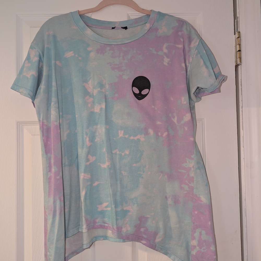 Tie-Dye Alien Graphic T-Shirt